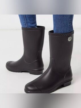 UGG Sienna Matte Black Rain Boots Womens Size 8